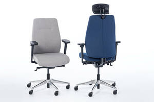 Der Drehstuhl Zypern kann mit und ohne Kopfstütze bestellt werden